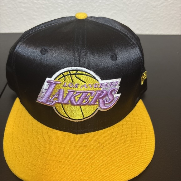 New Era Hardwood Classics Lakers Black and Purple Cap new era snap back - Picture 2 of 16